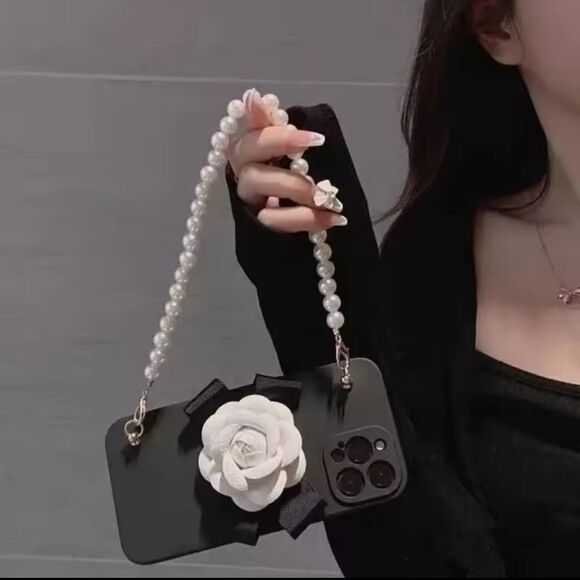 Elegant Floral Pearl Handle IPhone Case - Picture 3 of 7